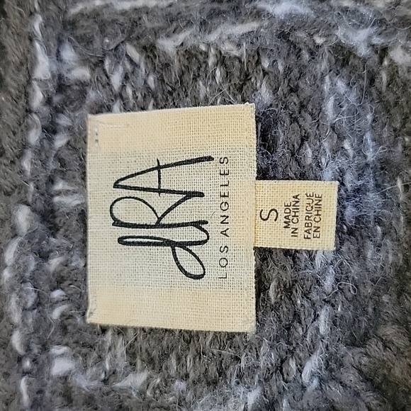 dRA los angeles cropped long sleeve sweater - size Small - Picture 2 of 5